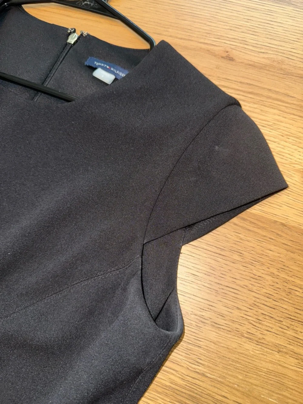 Tommy Hilfiger | Black Cap-Sleeve Fit & Flare Midi Dress | Size 6 - Picture 3 of 11